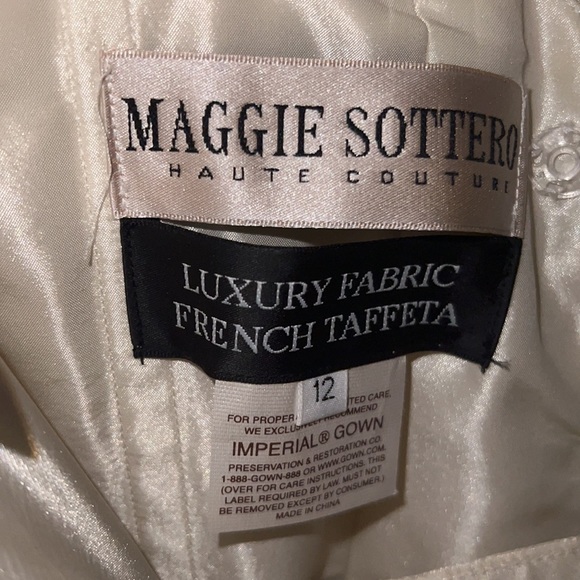 NEW - 12 - Wedding Dress - French Taffeta, Ivory/Vienna Cream - Maggie Sottero - Picture 11 of 16